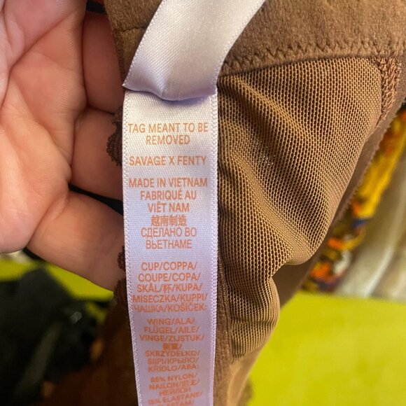 Savage X Fenty Brown Lace Deep Plunge Underwire Bra 38H - Picture 5 of 7